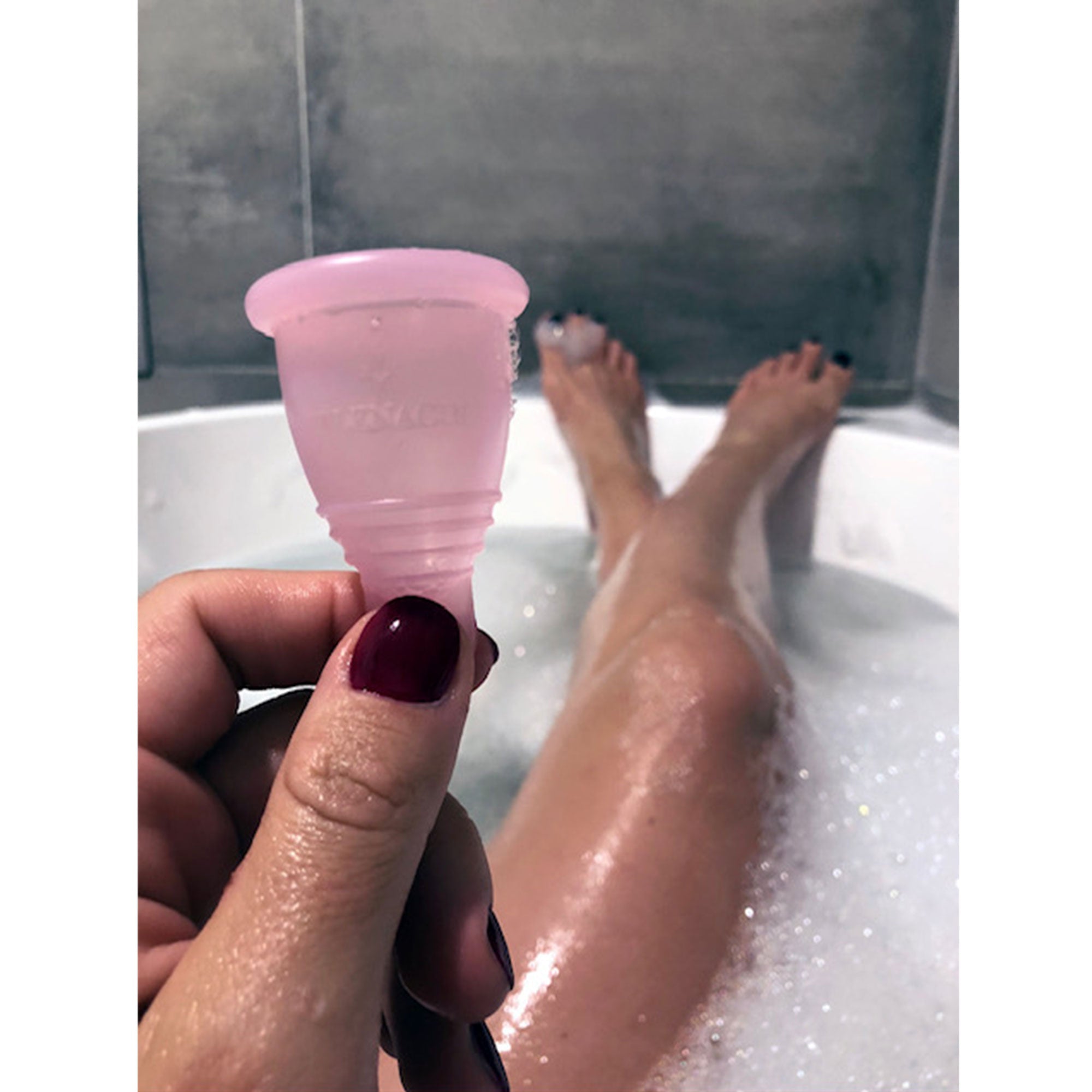 Menstrual Cup made of medical silicone and without BPA - SELENACARE