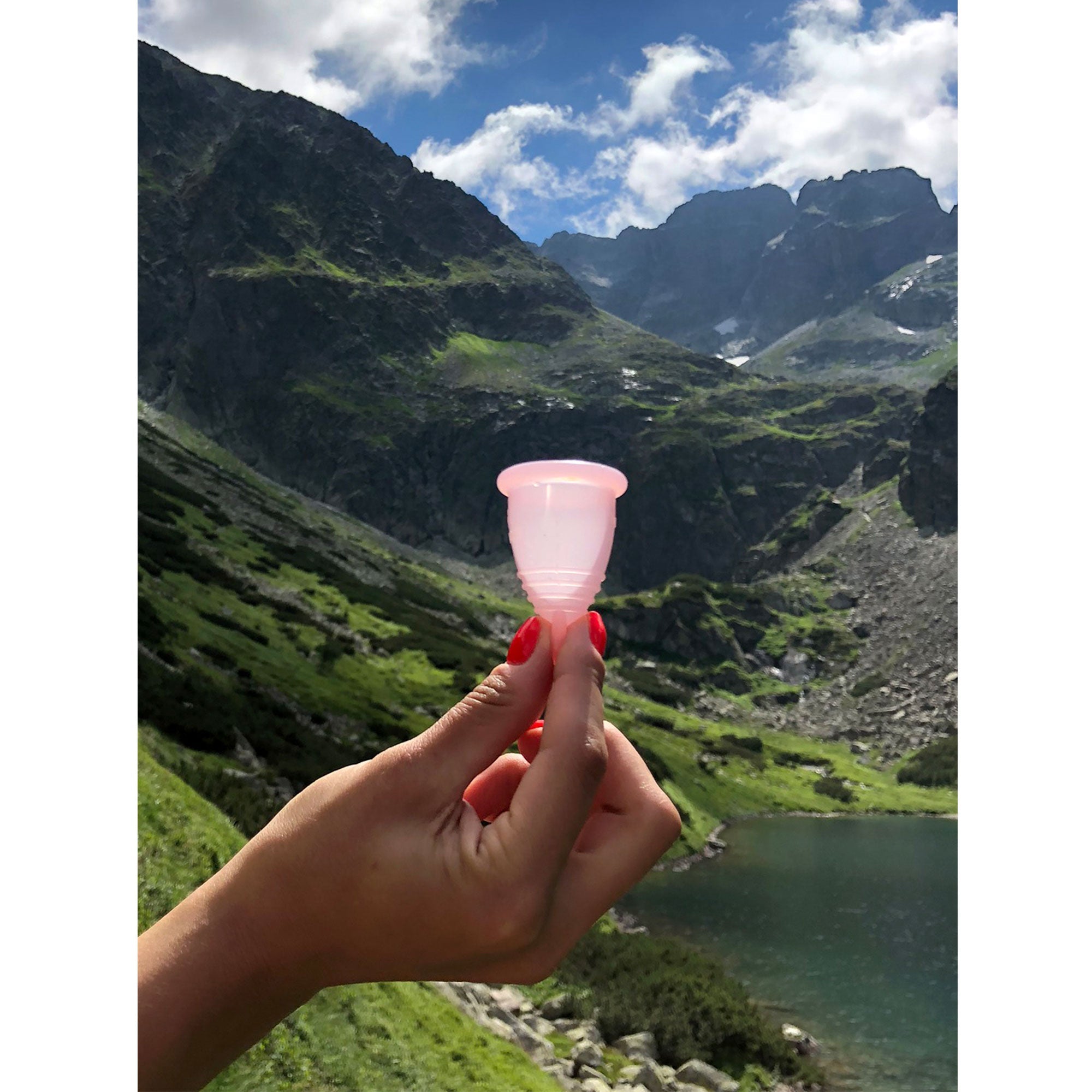 Menstrual Cup made of medical silicone and without BPA - SELENACARE